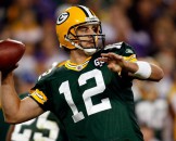 Aaron-Rodgers-throwing